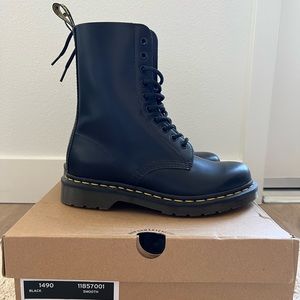 Dr. Marten 1490